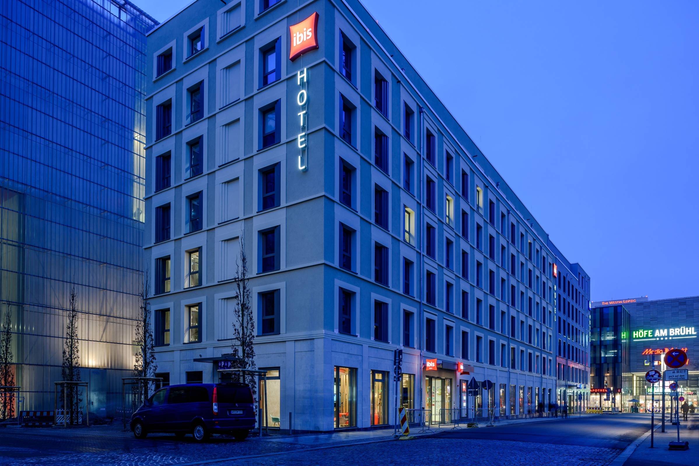 Book Hotels Near Augustusplatz Hrs Com